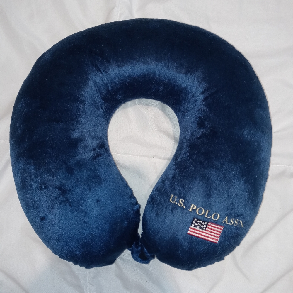 NWOT blue us polo neck pillow